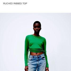 Ruched top in green